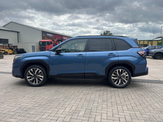 Subaru Forester 2.0i-S EU Touring Black FT Horizon Blue Pearl