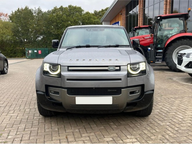 Land Rover Defender 3.0 D300 Hard Top X-Dynamic HSE Auto Commercial