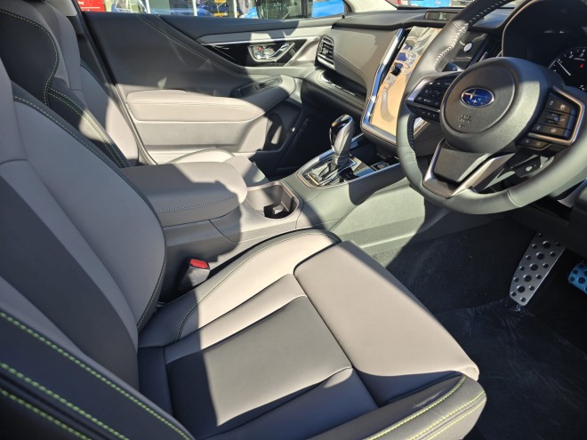 Subaru Outback 2.5 Touring Black