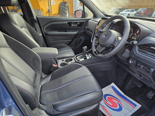 Subaru Forester 2.0i e-Boxer Touring 5dr Lineartronic