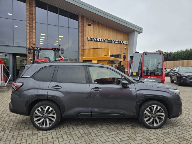 Subaru Forester 2.0i e-Boxer Touring 5dr Lineartronic