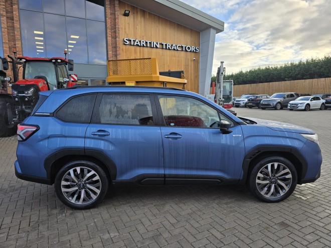 Subaru Forester 2.0i e-Boxer Touring 5dr Lineartronic