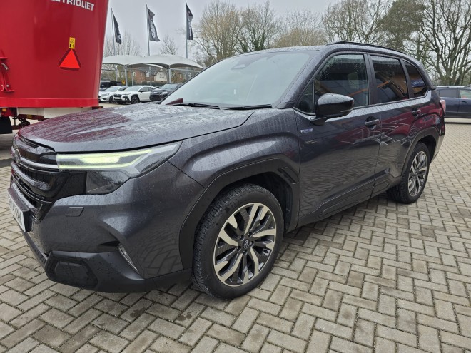 Subaru Forester 2.0i e-Boxer Touring 5dr Lineartronic