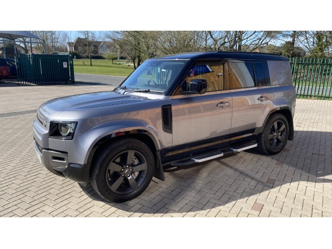 Land Rover Defender 3.0 D300 Hard Top X-Dynamic HSE Auto Commercial