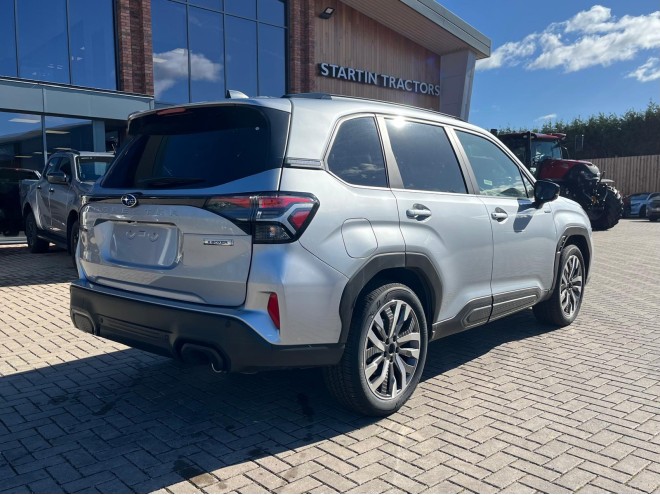 Subaru Forester 2.0i e-Boxer Touring