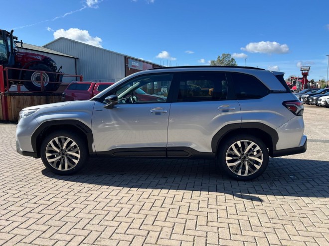Subaru Forester 2.0i e-Boxer Touring