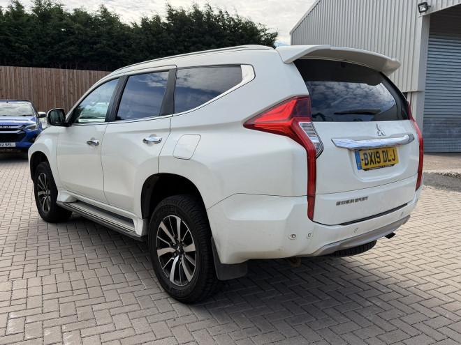 Mitsubishi Shogun Sport 2.4 DI-DC 4 5dr Auto 4WD White